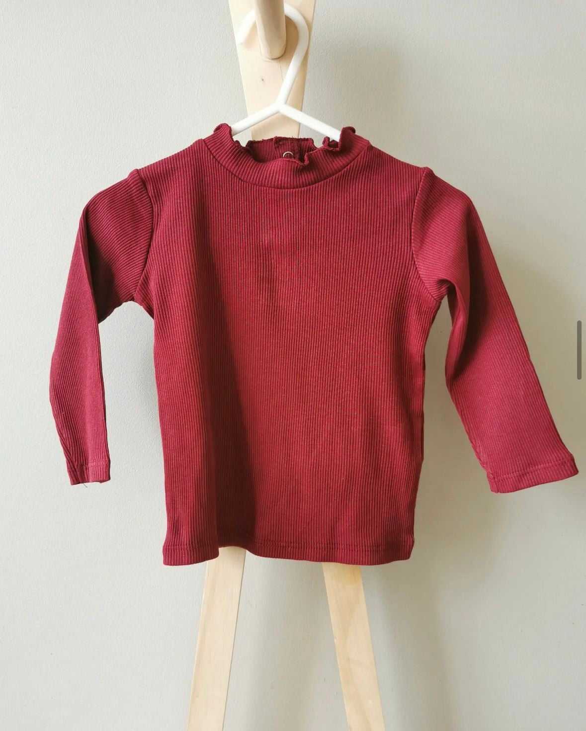 Blusa Vino Cuello Alto